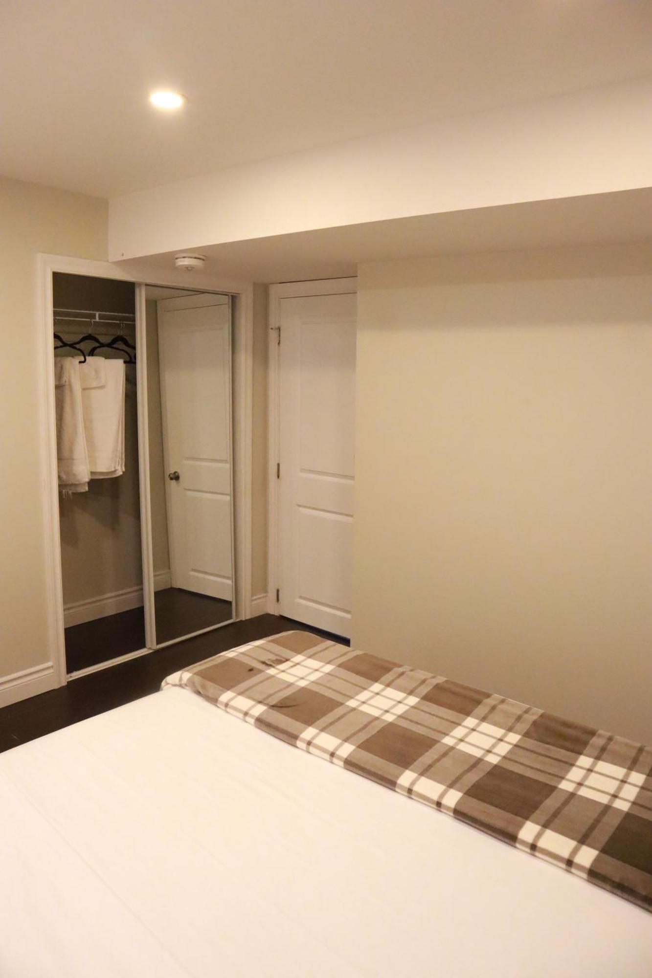 Stunning Furnished 2Bedroom/2Washroom Apartment برامبتون المظهر الخارجي الصورة