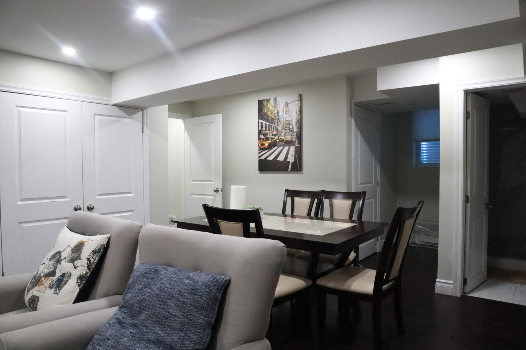 Stunning Furnished 2Bedroom/2Washroom Apartment برامبتون المظهر الخارجي الصورة