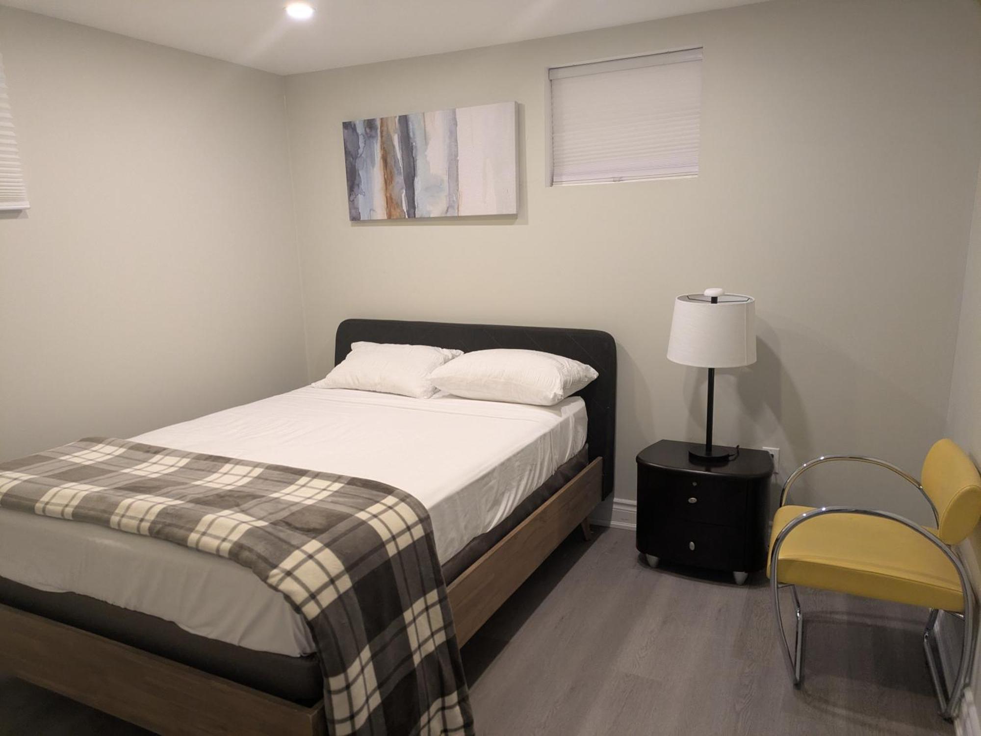 Stunning Furnished 2Bedroom/2Washroom Apartment برامبتون المظهر الخارجي الصورة