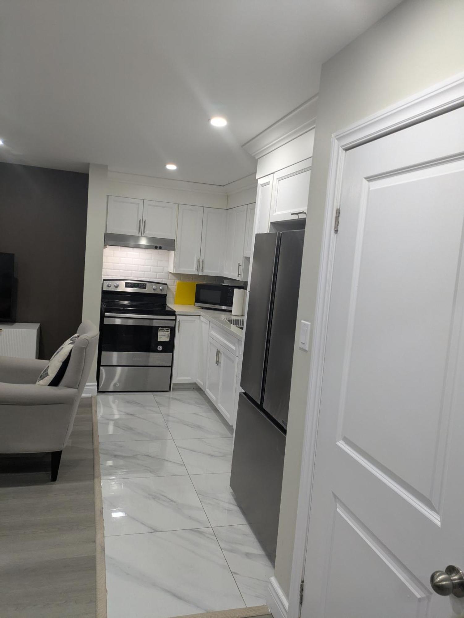 Stunning Furnished 2Bedroom/2Washroom Apartment برامبتون المظهر الخارجي الصورة